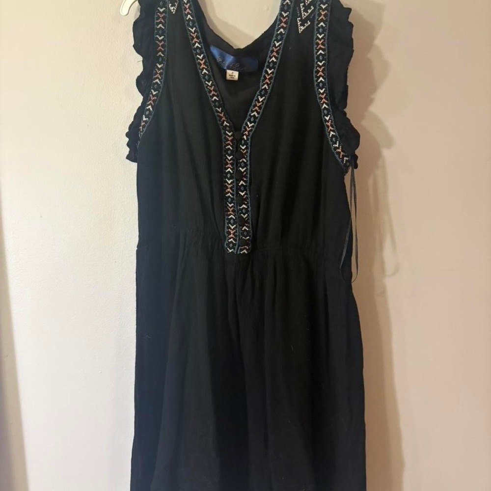 Blue Rain Boho Black tank top with embroidered details‎